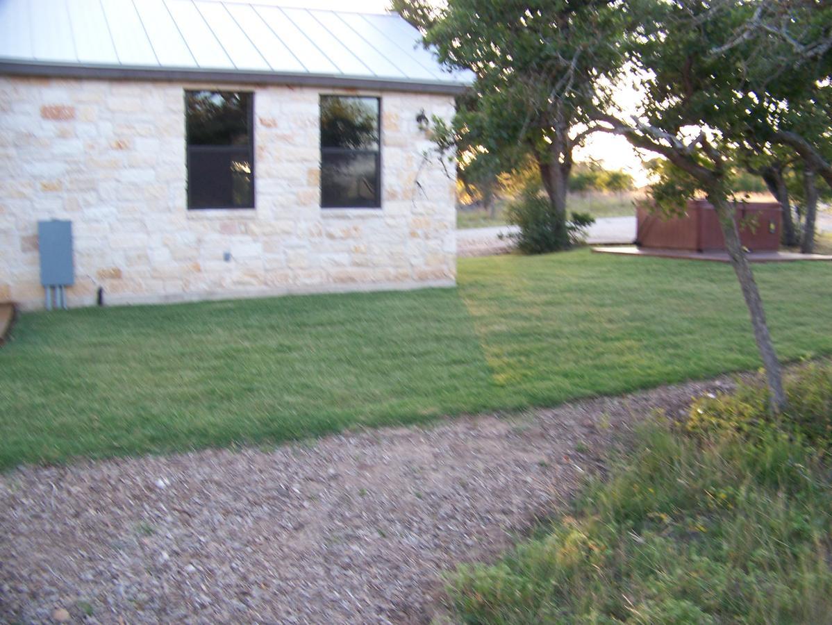 Breezy Hills Cottages - Hill Top Cottage Fredericksburg Exteriör bild